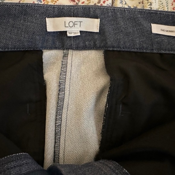 LOFT Chambray Skinny Button Tab Sutton Pants size 16P - Picture 7 of 10